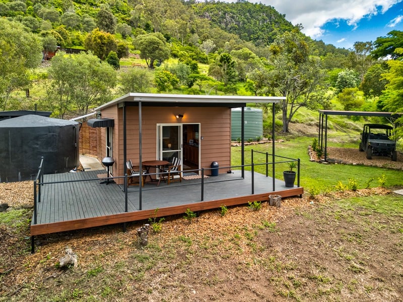 Rodeo Ridge one bedroom cabin on a green hillside